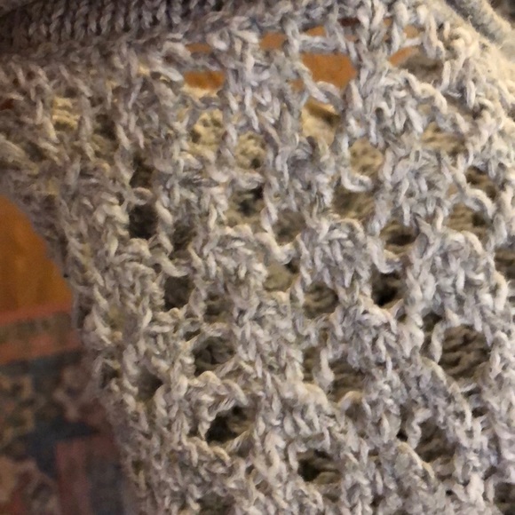 4 for $20!😍Hollister sweater - Picture 3 of 3